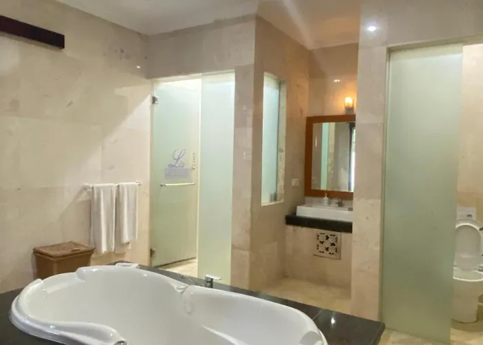 Private Pool Classic Bed & Breakfast